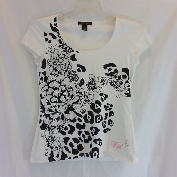 White House Black Market Tops - 💥5 for $20💥White House Black Market "Cancer" Top